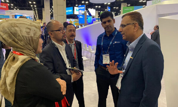 U.S. company having a discussion with Indonesian representatives during the DistribuTECH International
